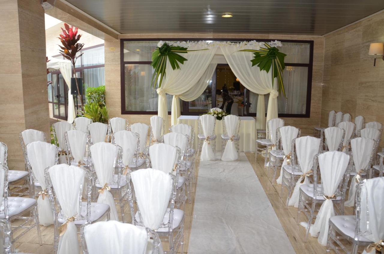 Djeuga Palace Hotel Yaoundé Exterior foto